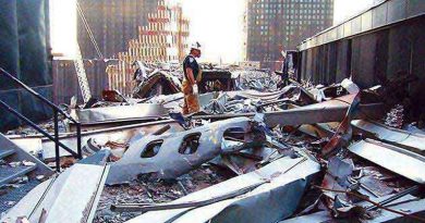 9/11 plane crash in to wtc